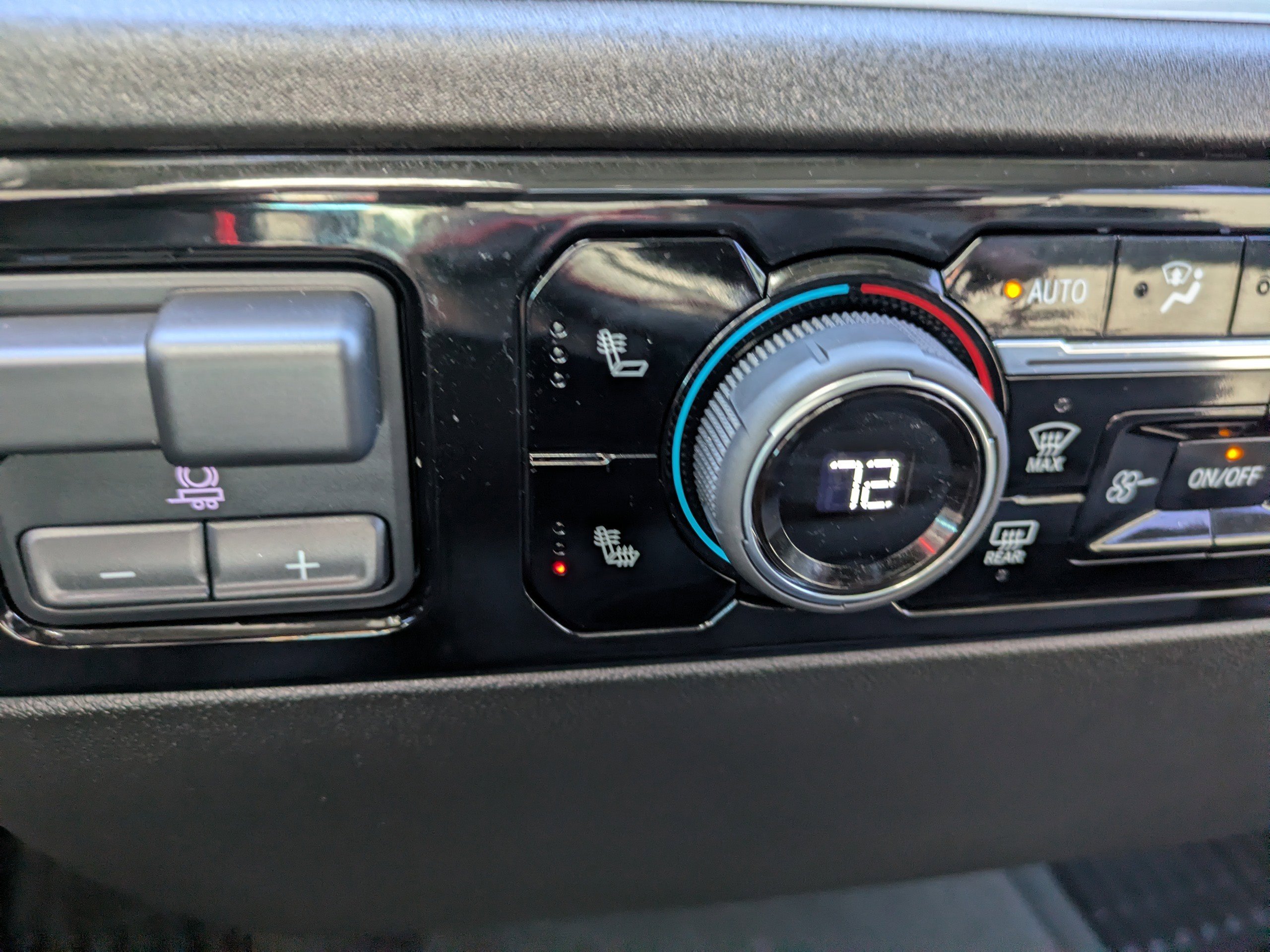 Used 2025 Chevrolet Silverado 2500 LT image 22