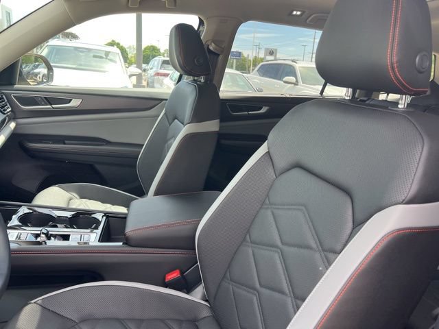 New 2026 Volkswagen Atlas Peak Edition AWD/4WD image 7