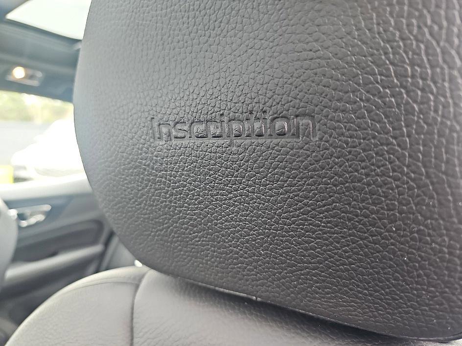 Used 2020 Volvo S60 T6 Inscription image 18