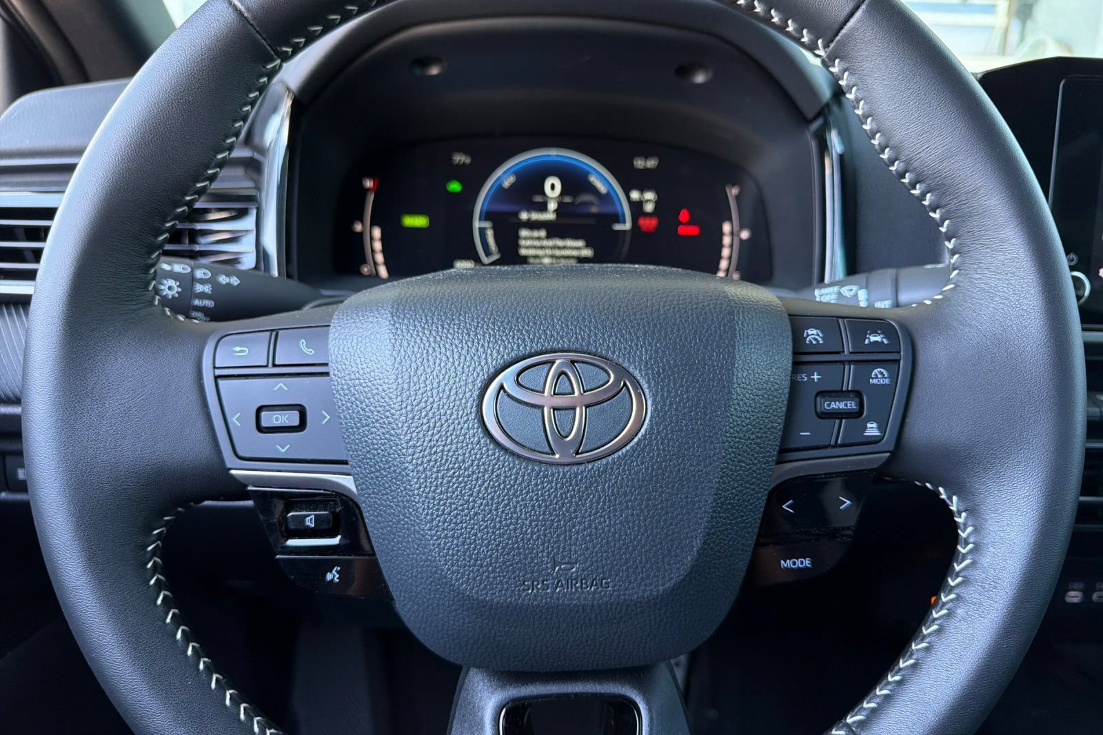 Used 2026 Toyota Camry SE w/ Convenience Package FWD image 24