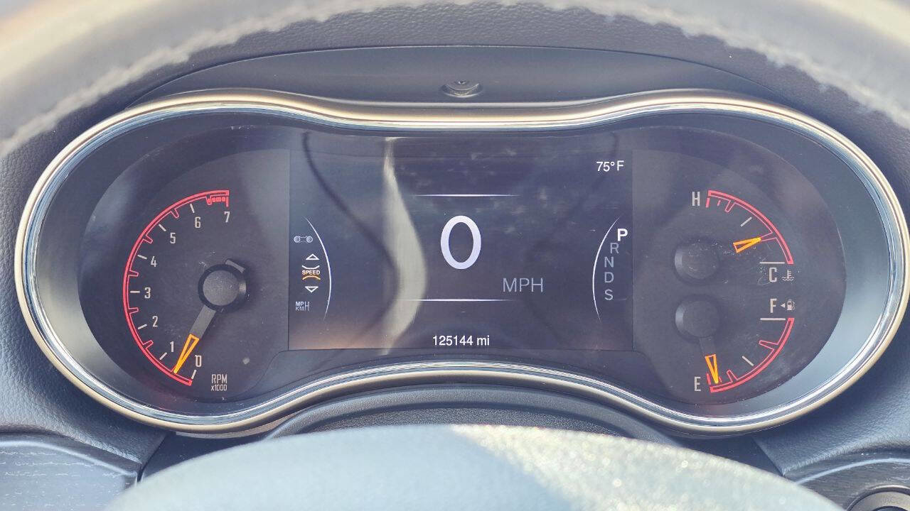 Used 2015 Jeep Grand Cherokee Laredo image 28