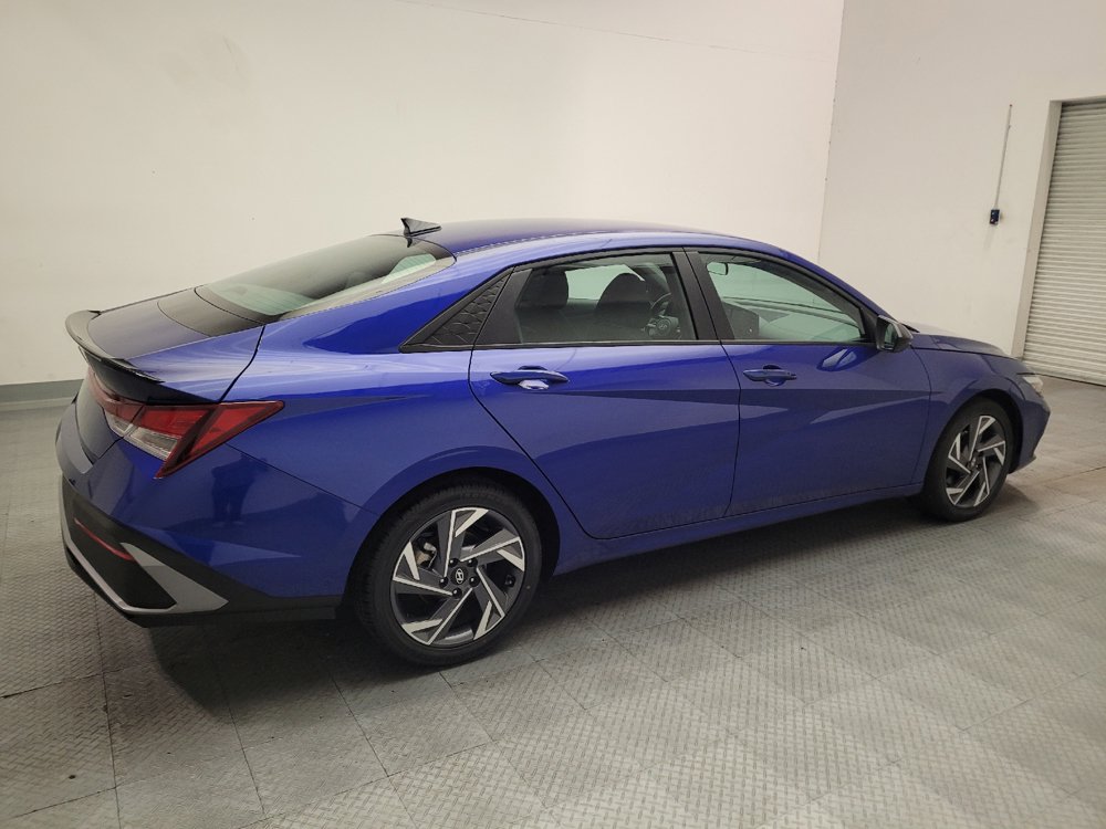 Used 2025 Hyundai Elantra Sport FWD image 10