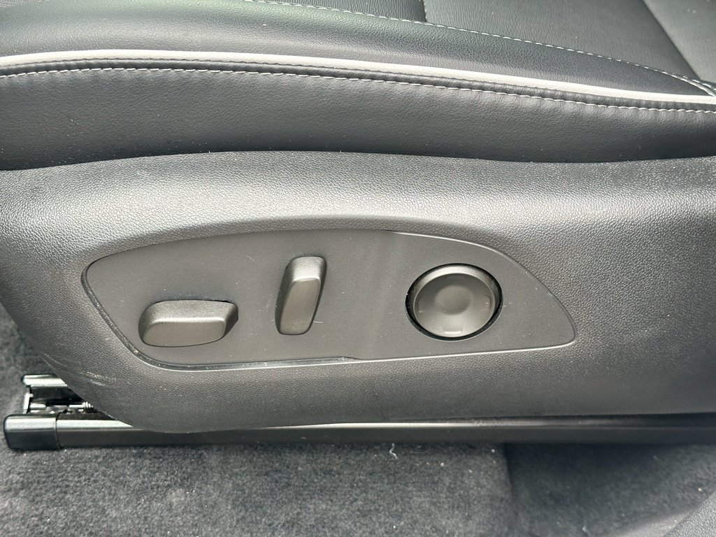 Used 2025 Buick Enclave Preferred FWD image 10