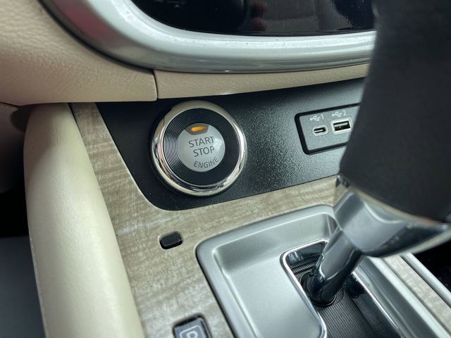 Used 2020 Nissan Murano SV w/ Cargo Package image 17