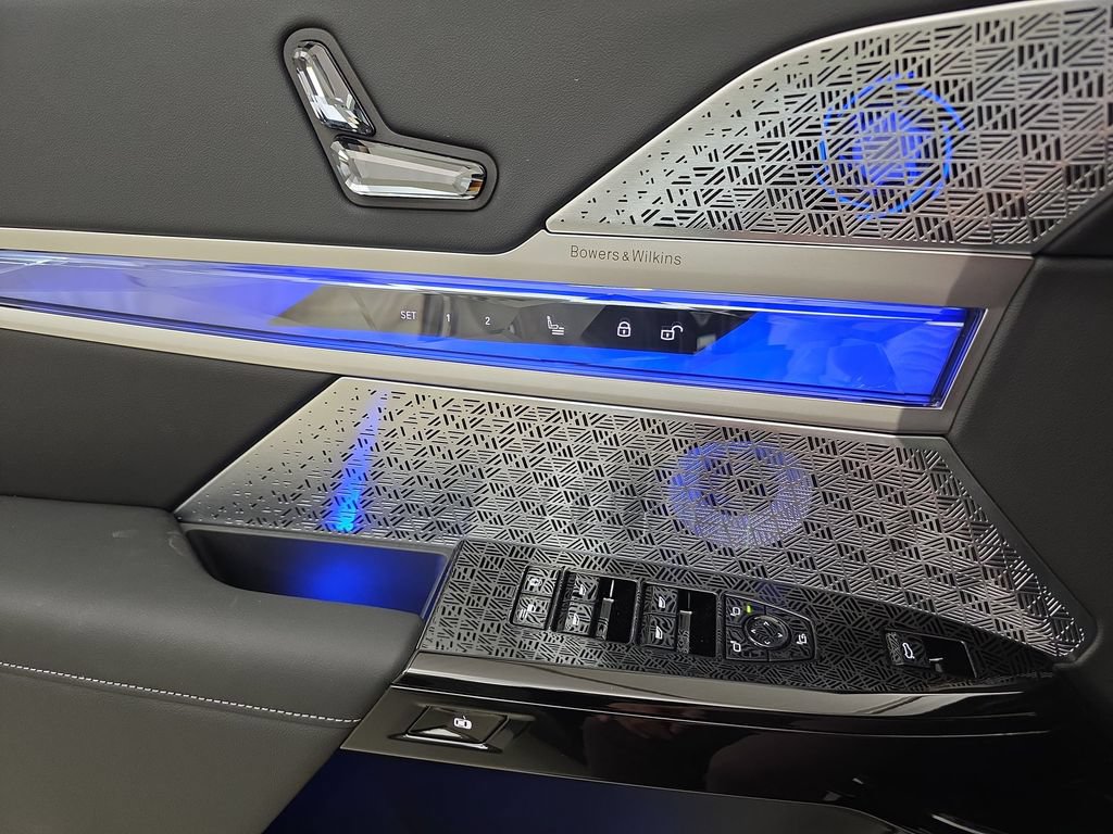 New 2026 BMW i7 xDrive60 w/ Executive Package AWD/4WD image 15