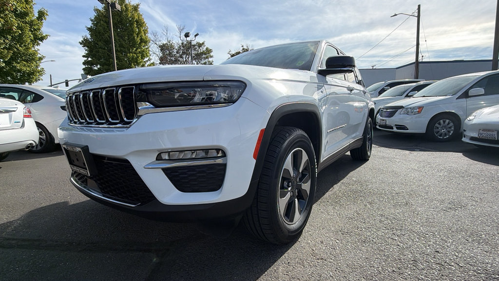 Used 2024 Jeep Grand Cherokee Limited 4xe AWD/4WD image 9