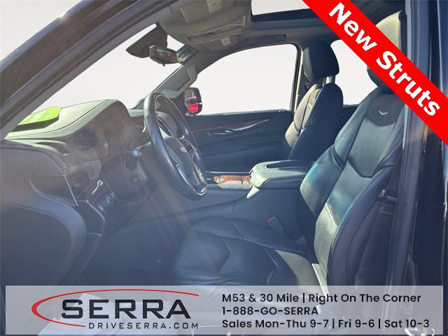 Used 2019 Cadillac Escalade Luxury image 9