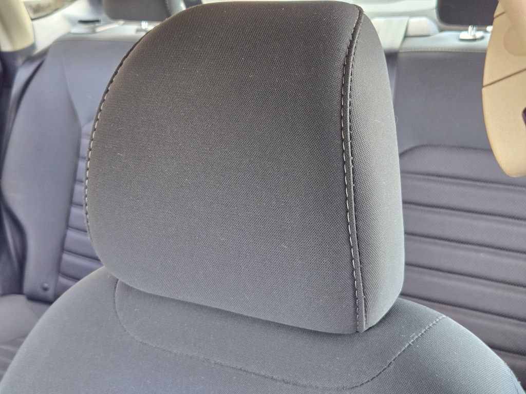 Used 2019 Ford Fusion SE FWD image 17