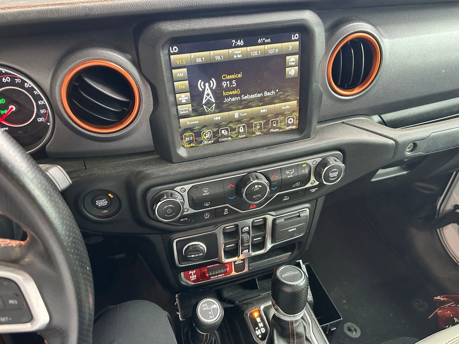 Used 2021 Jeep Gladiator Mojave AWD/4WD image 4