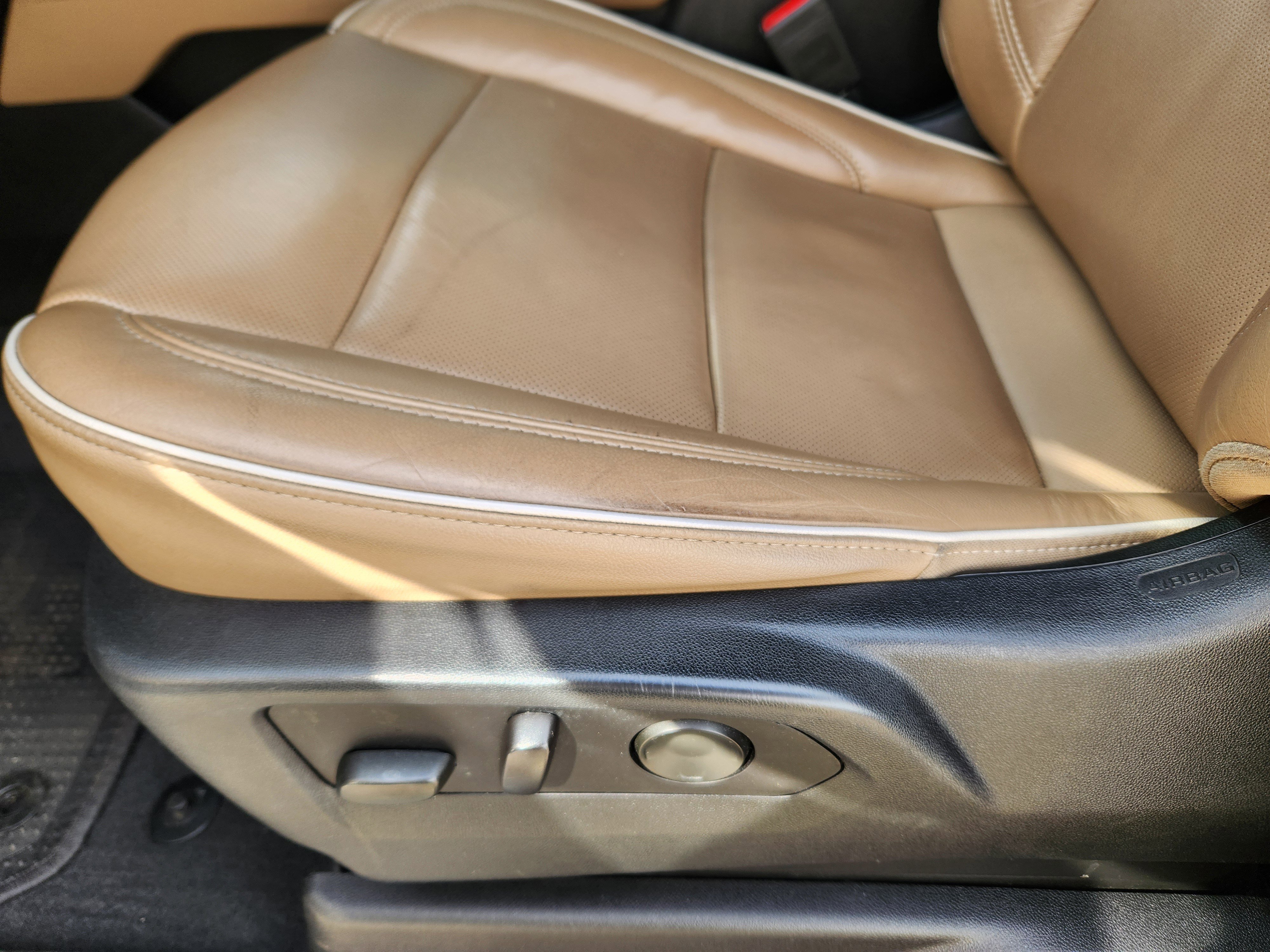 Used 2021 Chevrolet Tahoe Premier w/ Premium Package AWD/4WD image 19