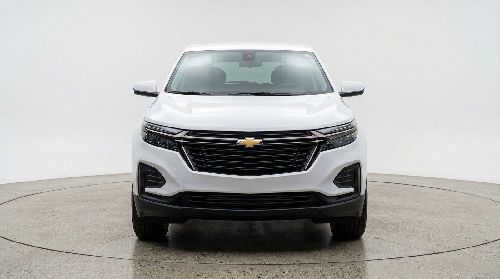 Used 2025 Chevrolet Equinox LT FWD image 2