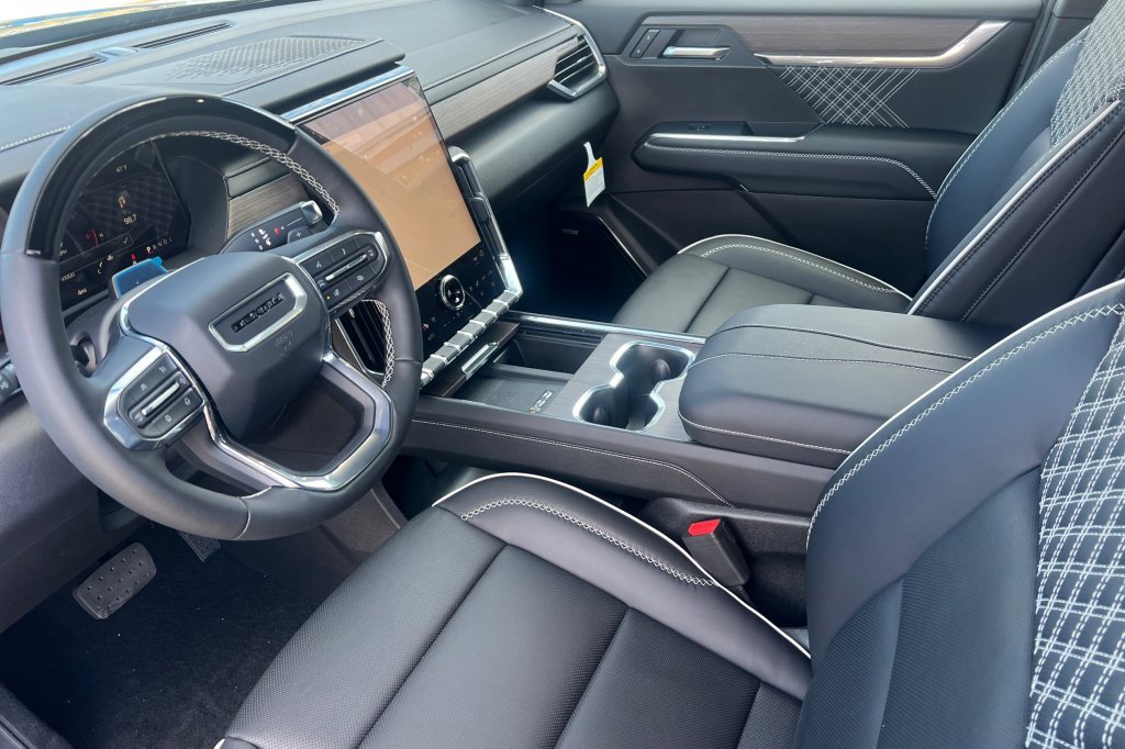 New 2026 GMC Acadia Denali image 7