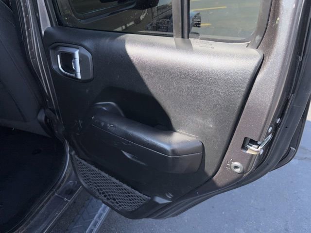 Used 2021 Jeep Gladiator Sport AWD/4WD image 12