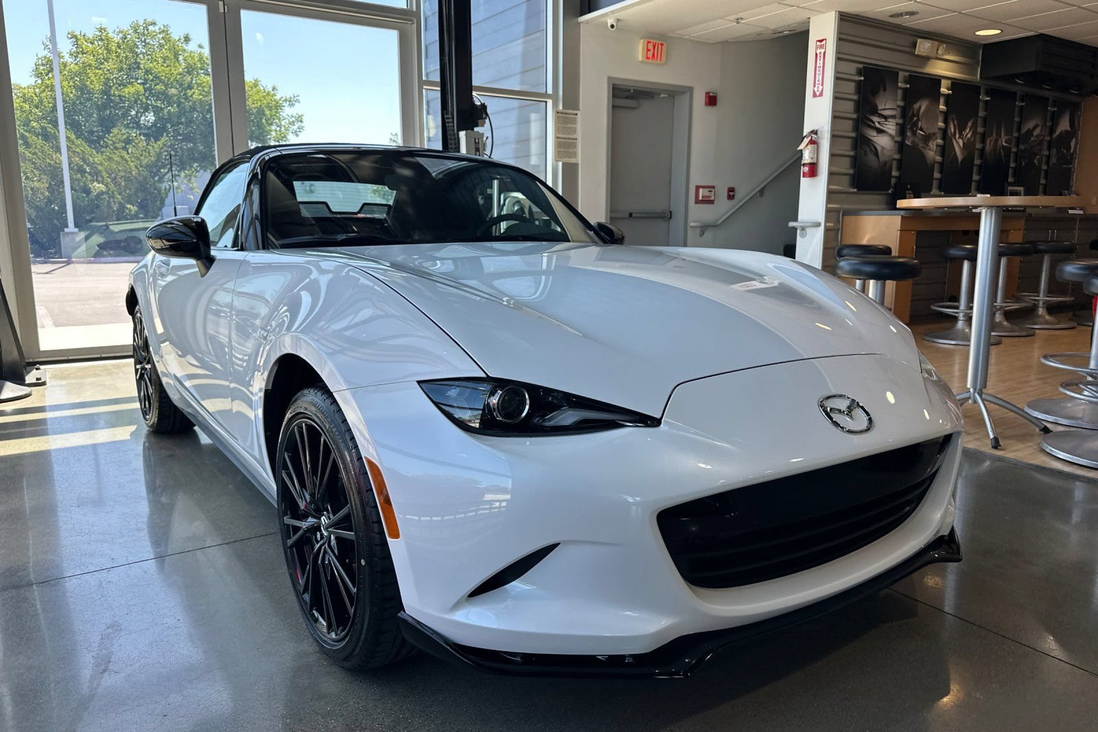 New 2026 MAZDA MX-5 Miata Club w/ Weather Package RWD image 6