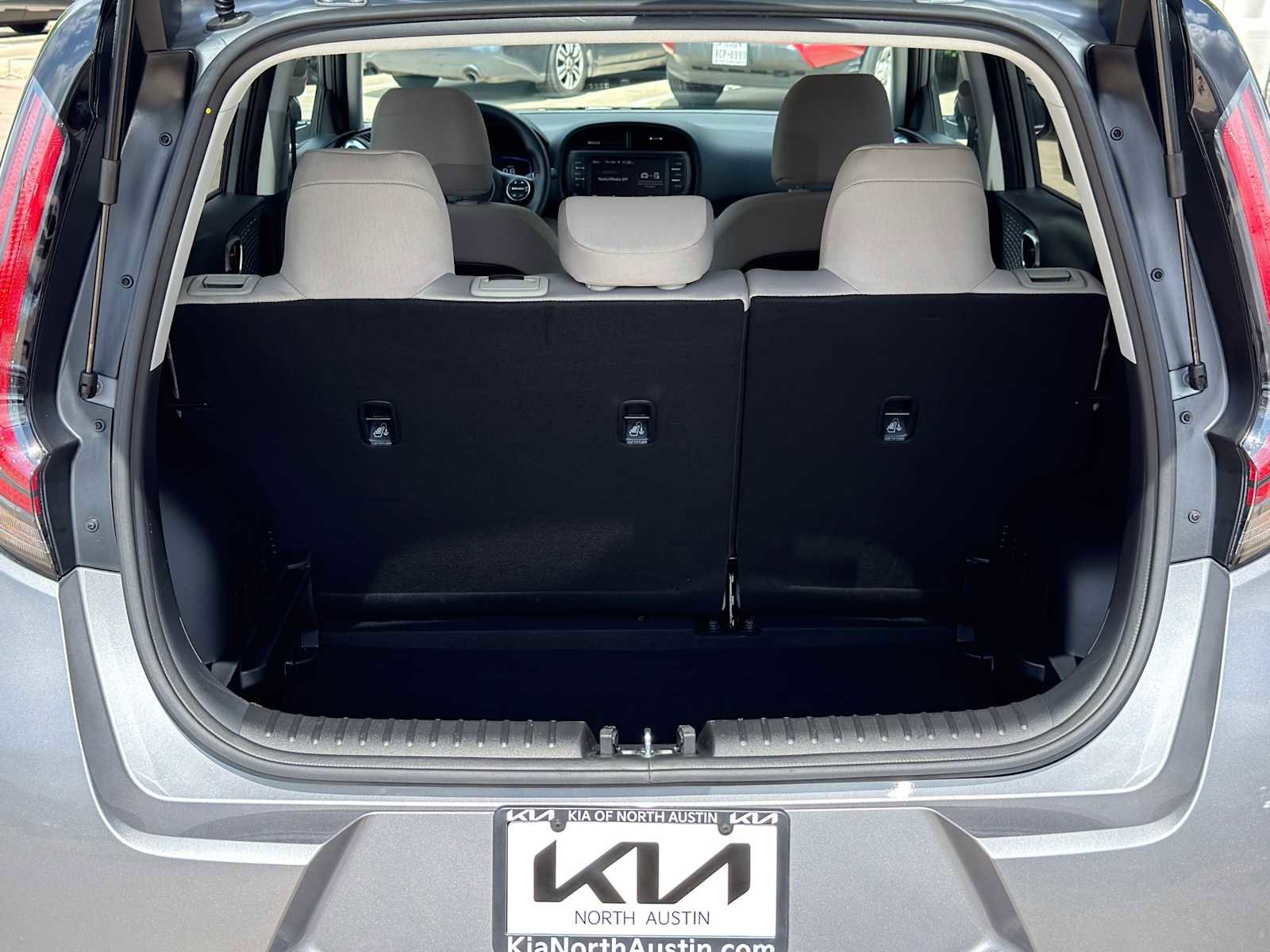 Certified 2025 Kia Soul LX FWD image 7