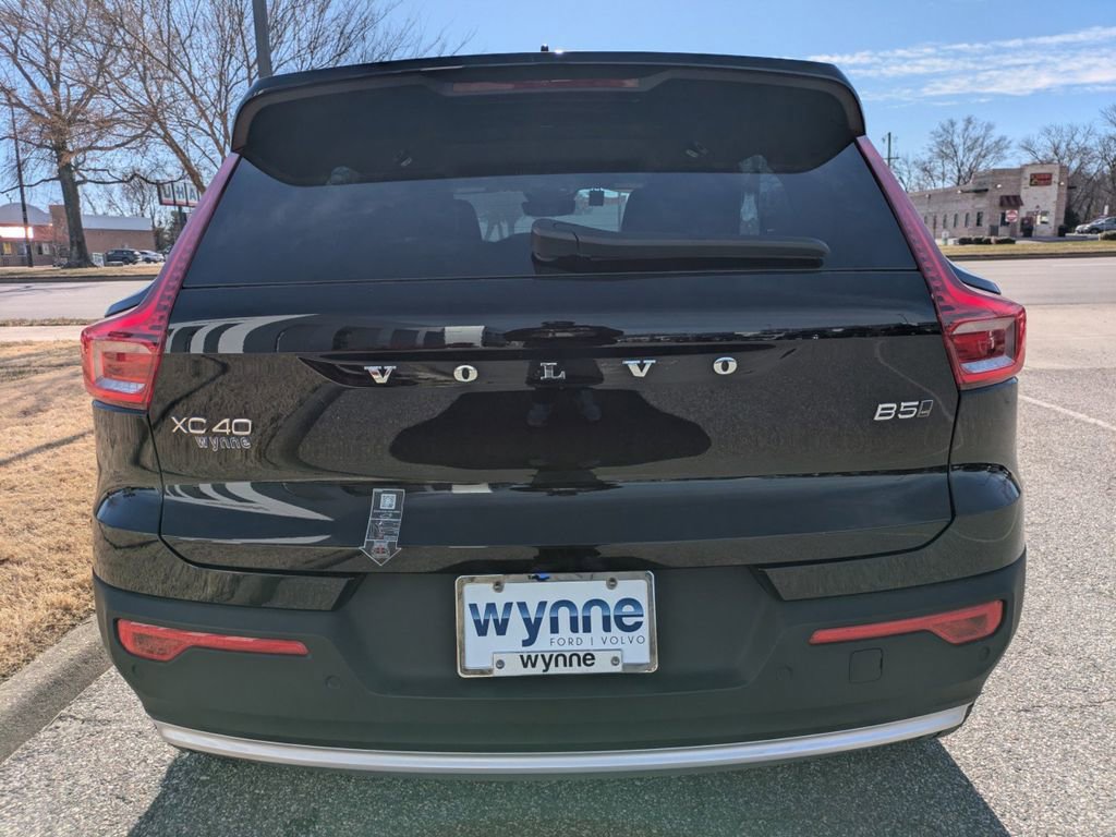 New 2025 Volvo XC40 B5 Plus w/ Protection Package Premier image 5