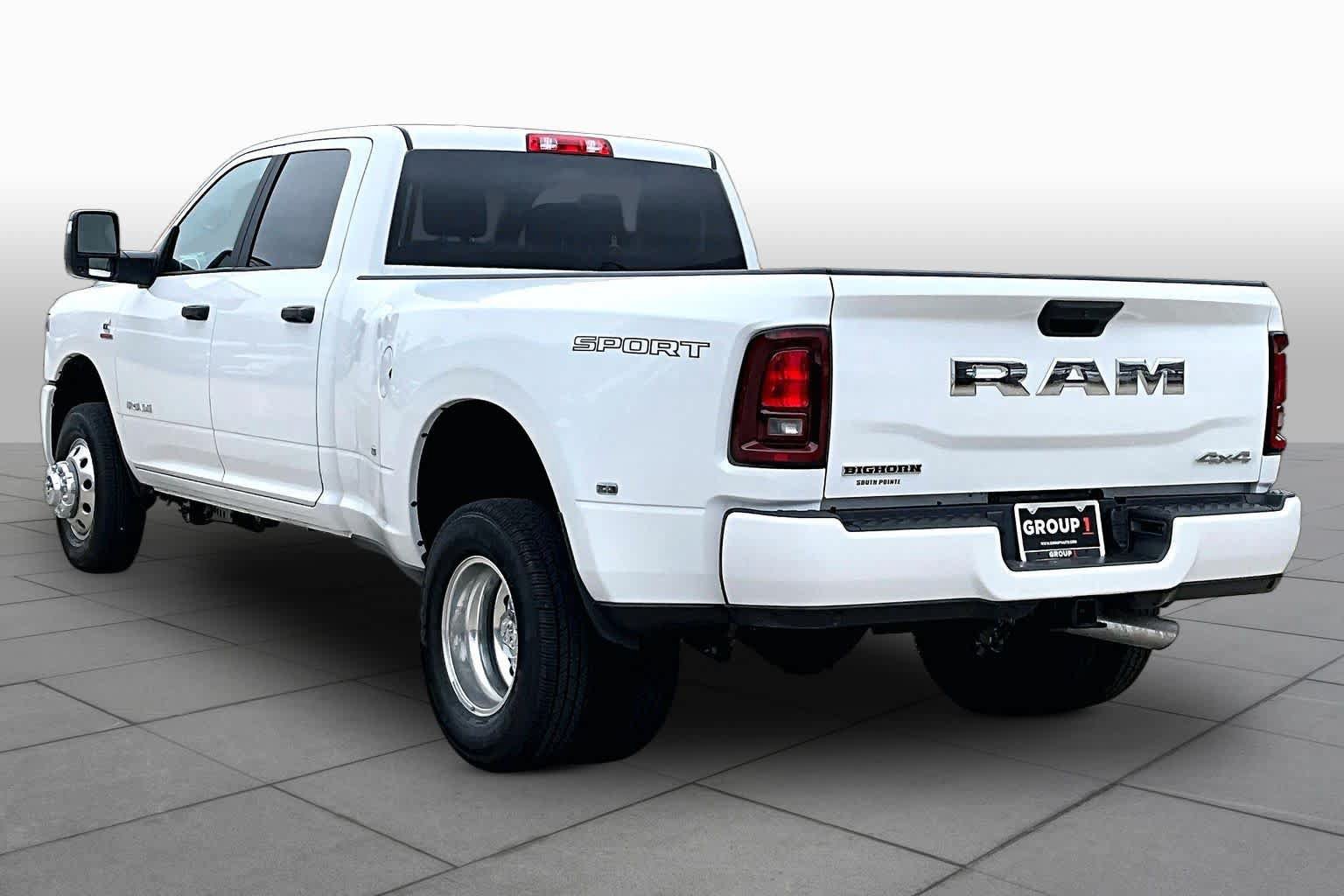 New 2027 RAM 3500 Big Horn AWD/4WD image 12