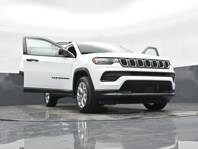 Used 2025 Jeep Compass Sport image 51