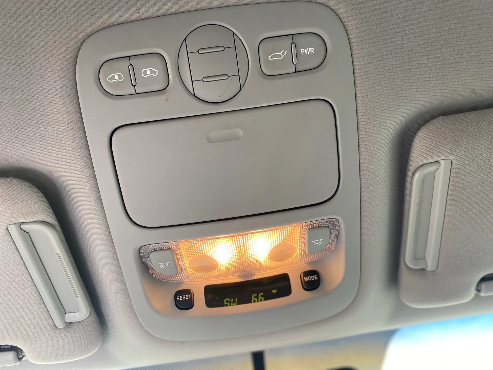Used 2007 Kia Sedona EX w/ PWR Pkg FWD image 21