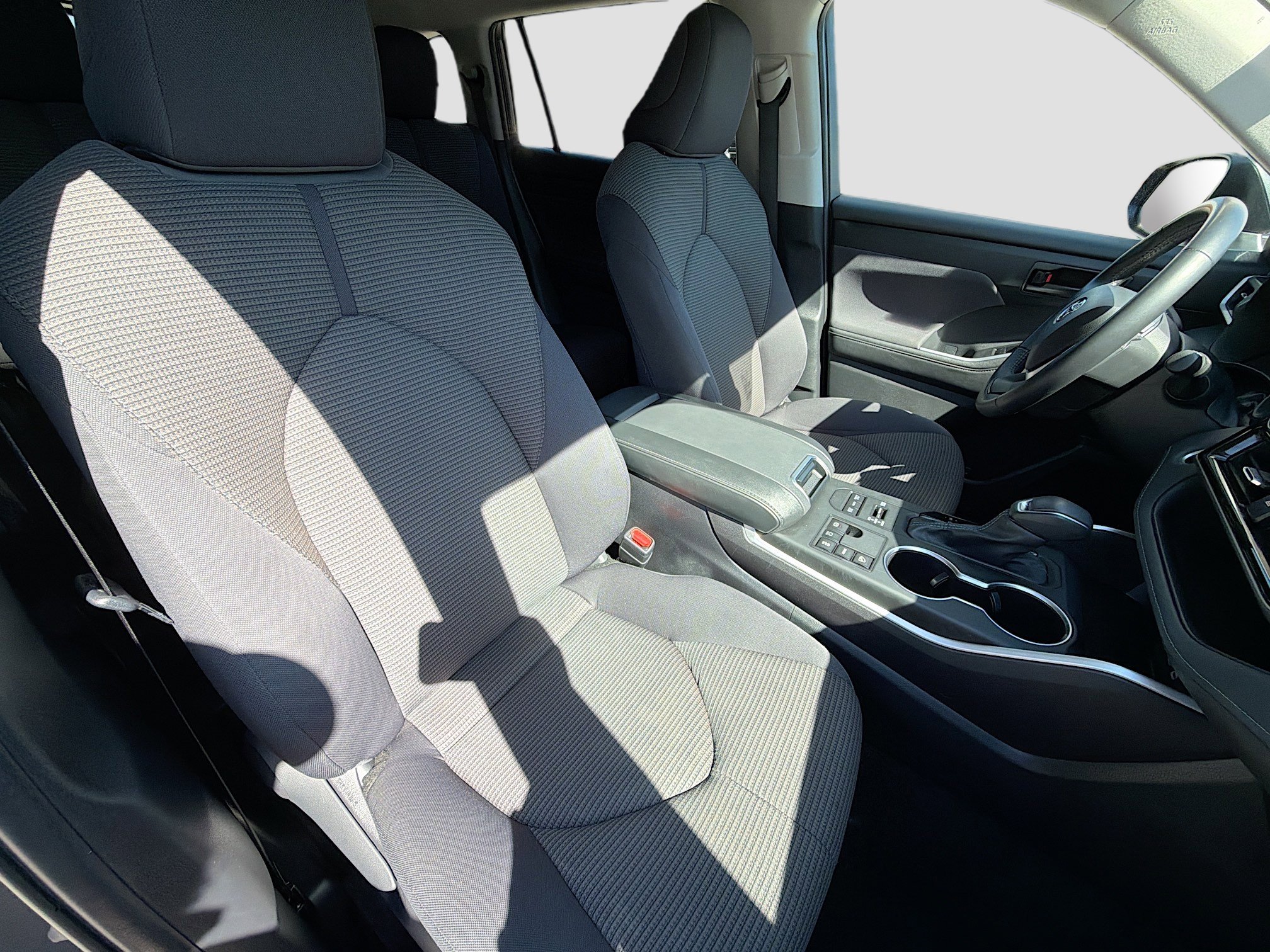 Used 2024 Toyota Highlander LE image 15