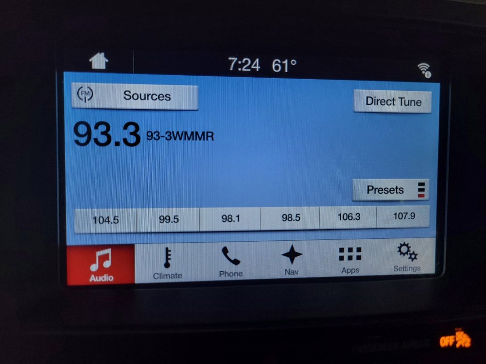 Used 2017 Ford Explorer XLT w/ Equipment Group 202A AWD/4WD image 25