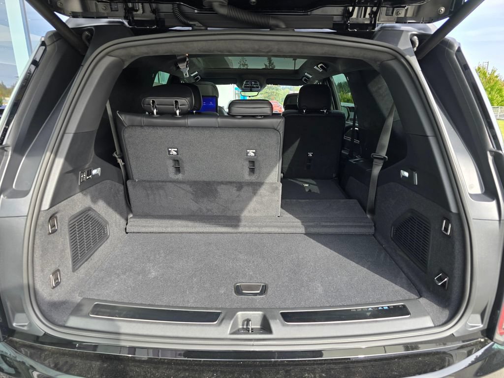 New 2026 Cadillac Escalade IQL Sport 2 AWD/4WD image 17