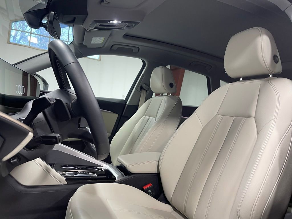 Used 2025 Audi Q5 Premium image 21