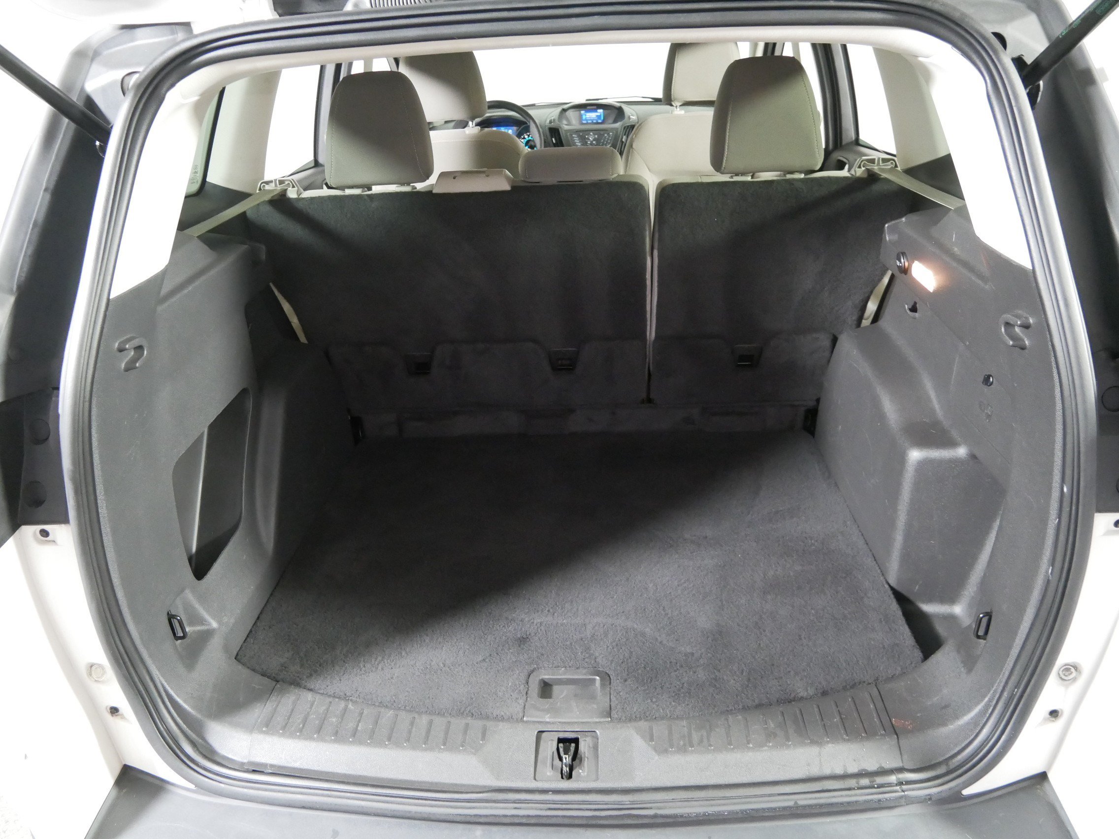 Used 2015 Ford Escape SE FWD image 18