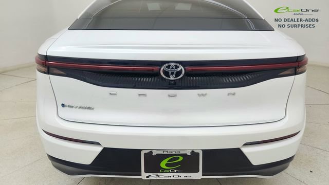Used 2024 Toyota Crown AWD/4WD image 11