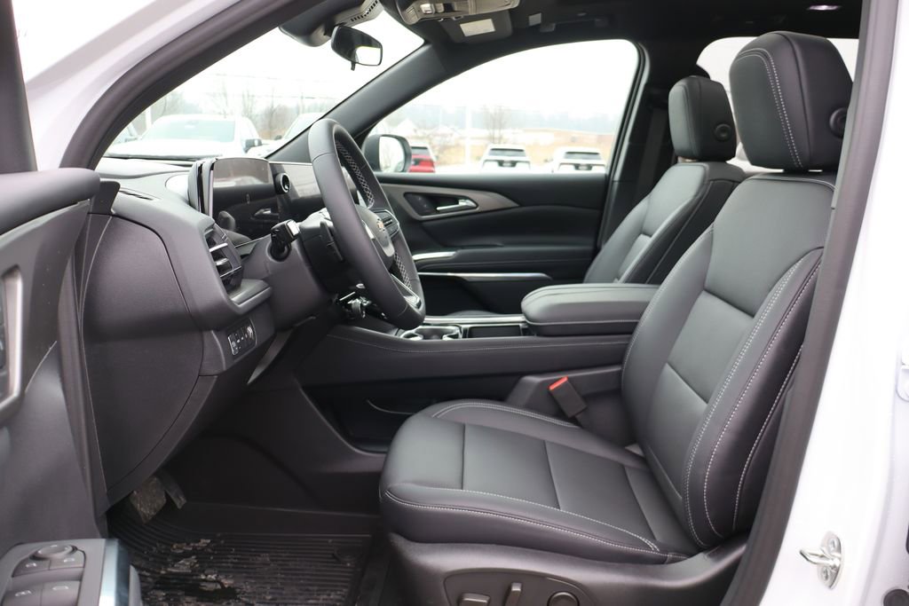 New 2026 Chevrolet Traverse LT w/ Sun and Wheel Package image 9