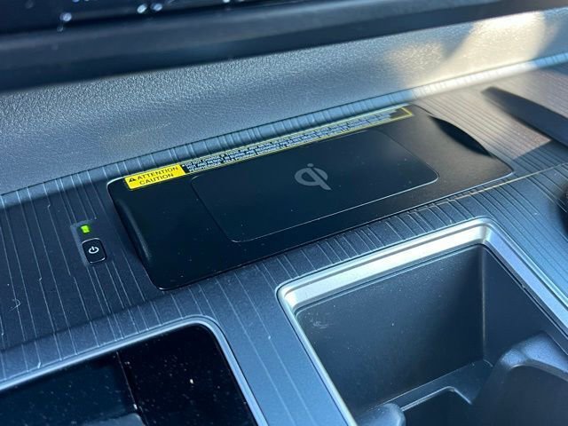 Used 2023 Toyota Sienna XSE image 28