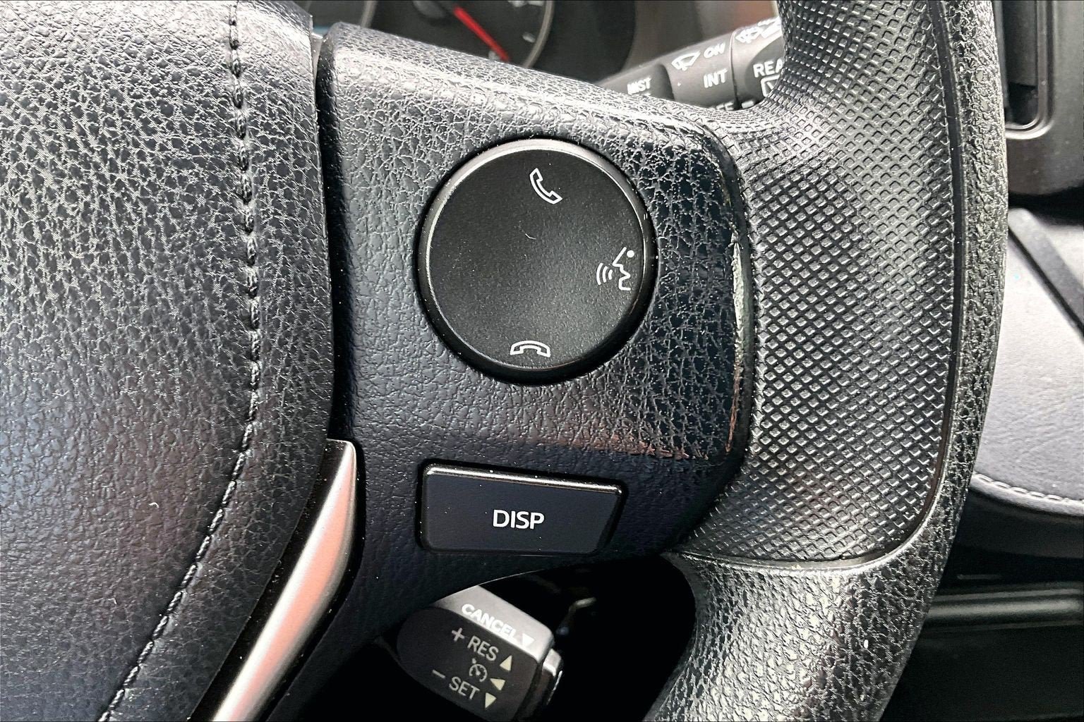 Used 2016 Toyota RAV4 LE AWD/4WD image 18