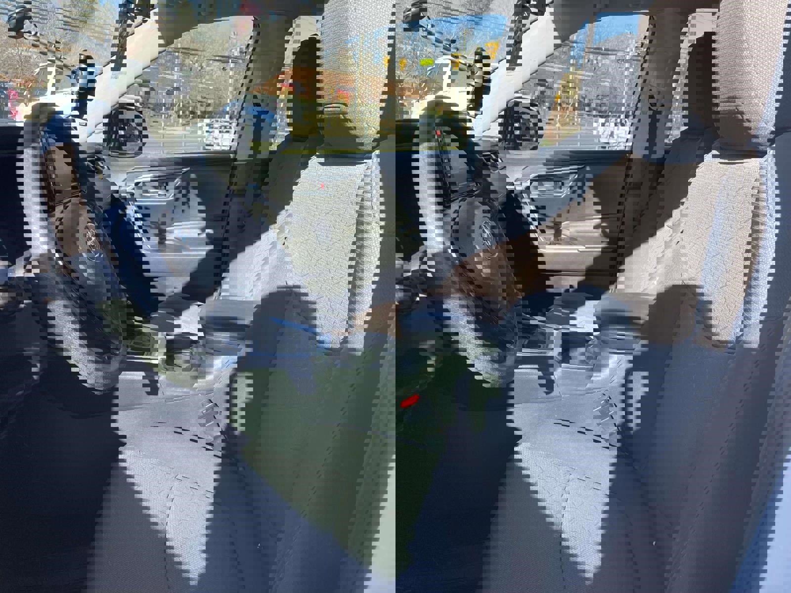 Used 2021 Toyota RAV4 XLE image 16