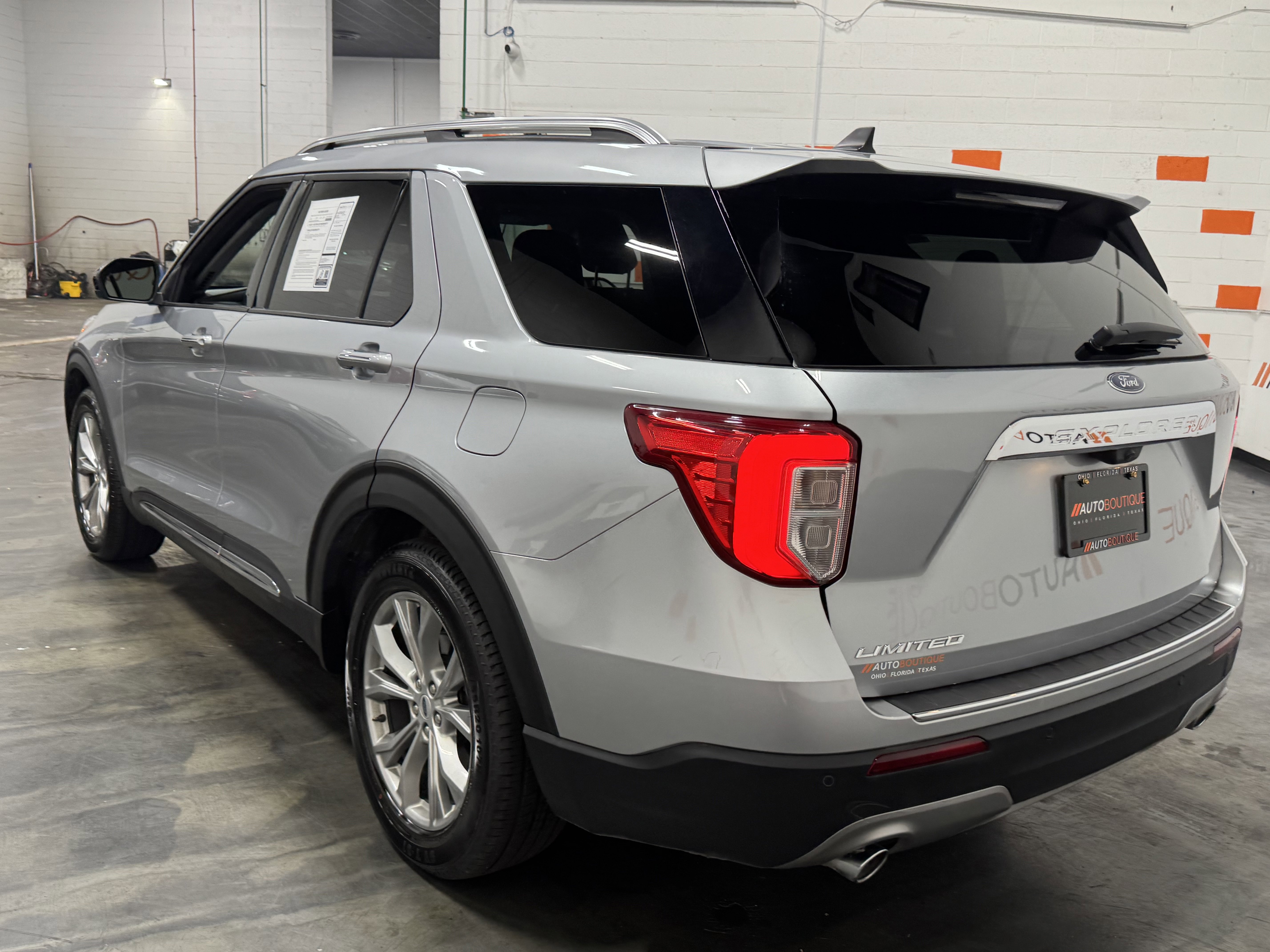 Used 2024 Ford Explorer Limited image 10