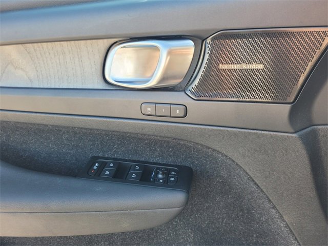 Used 2021 Volvo XC40 T5 Inscription image 24