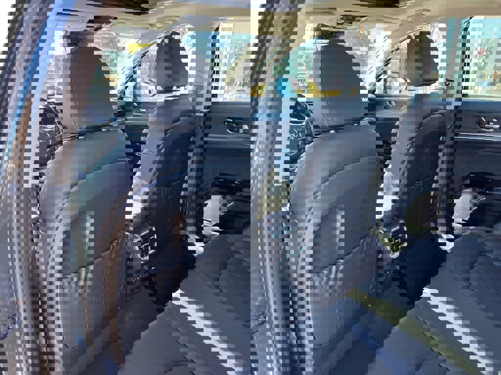 Used 2025 Kia K5 EX image 16