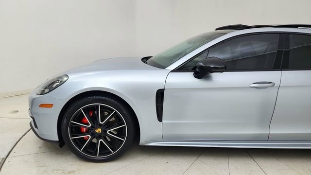 Used 2018 Porsche Panamera 4S image 9