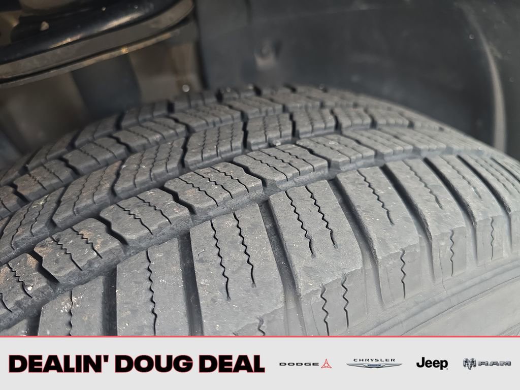 Used 2013 Ford Edge Limited AWD/4WD image 27