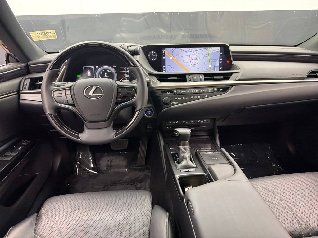 Used 2020 Lexus ES 300h w/ Luxury Package FWD image 8