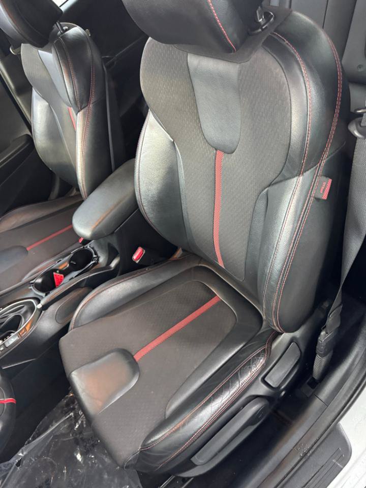 Used 2019 Hyundai Veloster Turbo FWD image 7