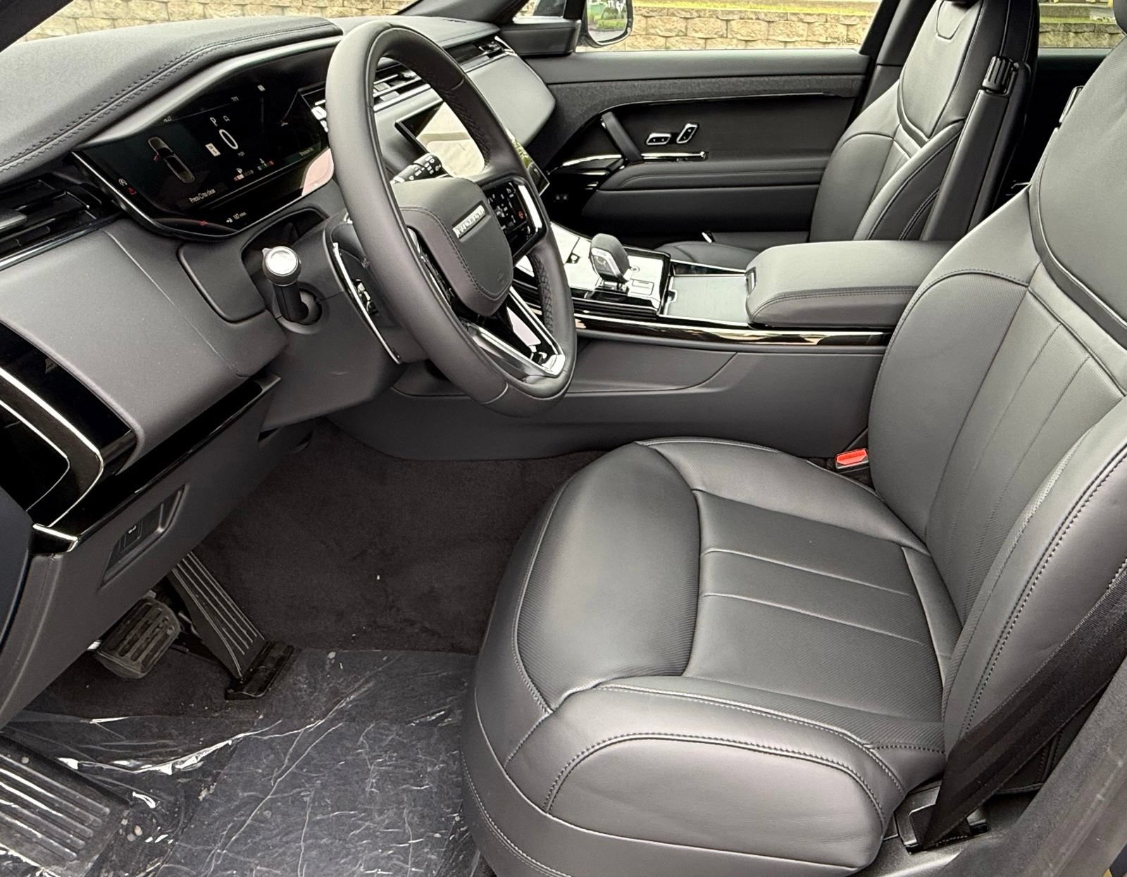 New 2026 Land Rover Range Rover Sport Dynamic SE AWD/4WD image 14
