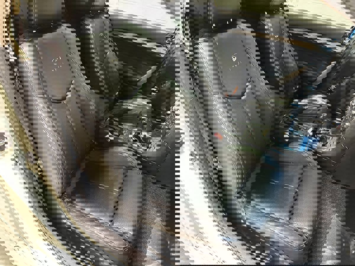 Used 2011 INFINITI G37 Sport image 11