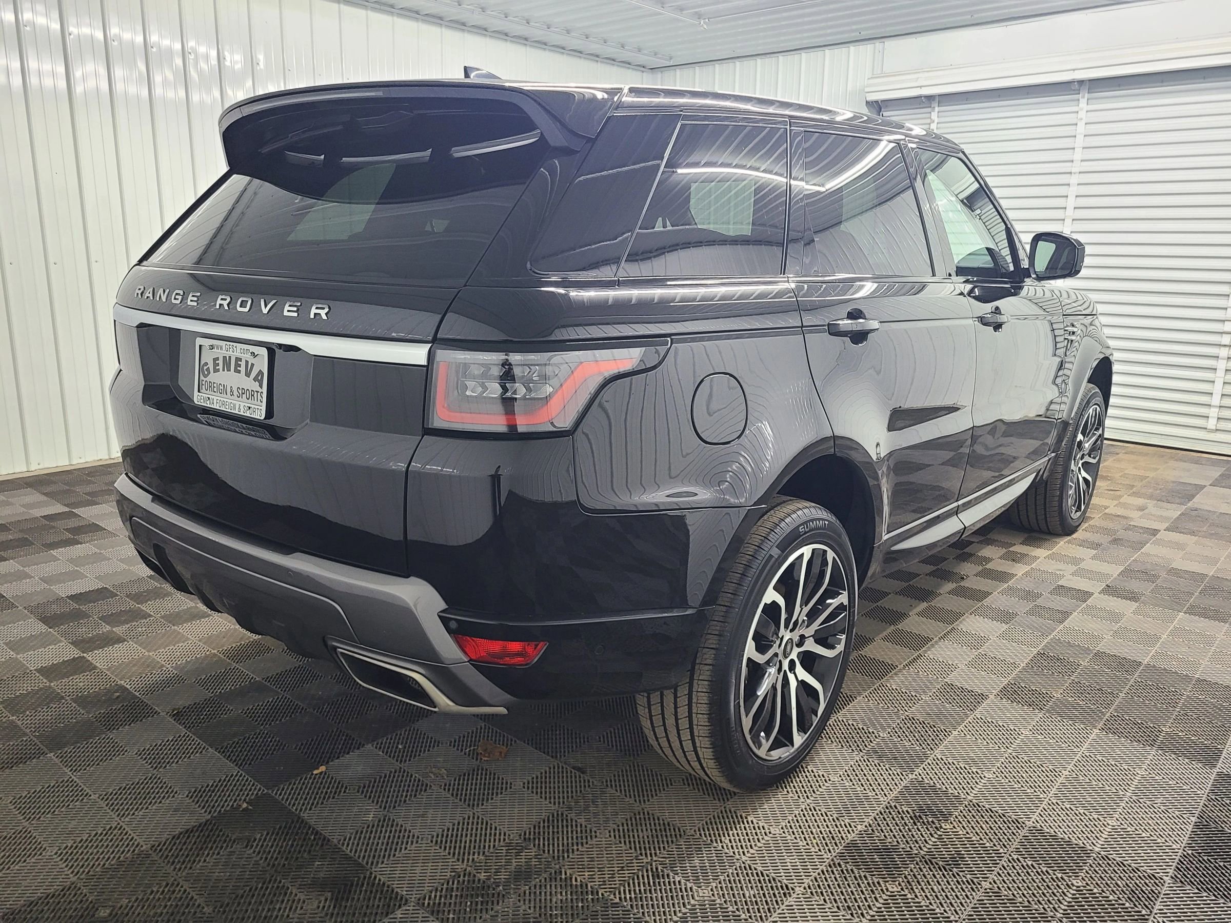 Used 2020 Land Rover Range Rover Sport HSE image 11