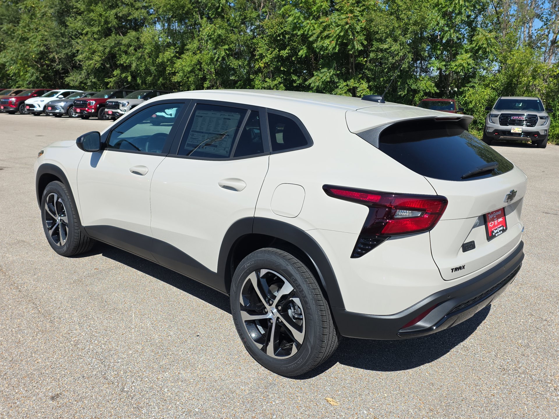 New 2026 Chevrolet Trax RS w/ Driver Confidence Package FWD image 6