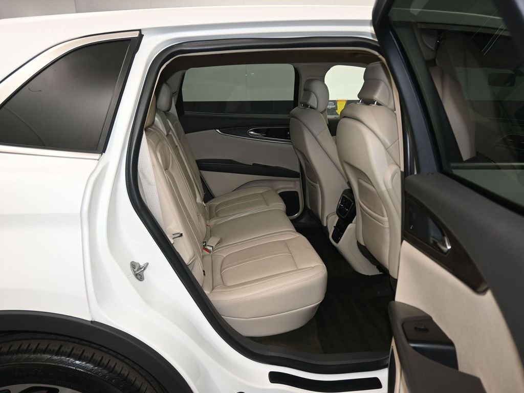 Used 2020 Lincoln Nautilus Reserve w/ Equipment Group 201A FWD image 43