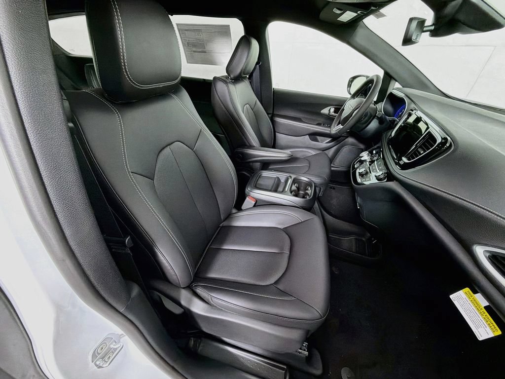 New 2027 Chrysler Pacifica Select AWD/4WD image 27