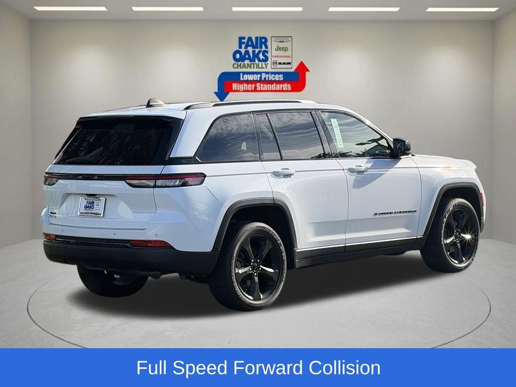 Certified 2023 Jeep Grand Cherokee Altitude AWD/4WD image 8