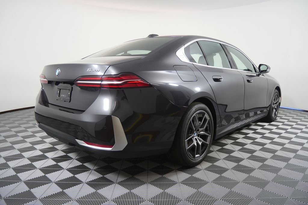 Certified 2026 BMW 530i RWD image 3