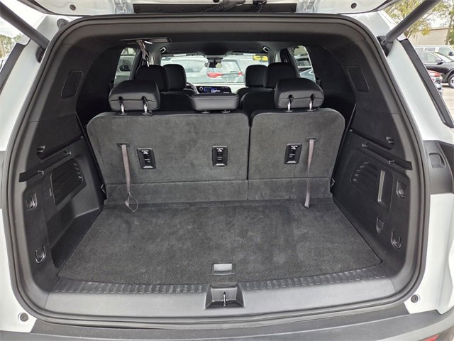 Used 2025 Chevrolet Traverse LT image 22