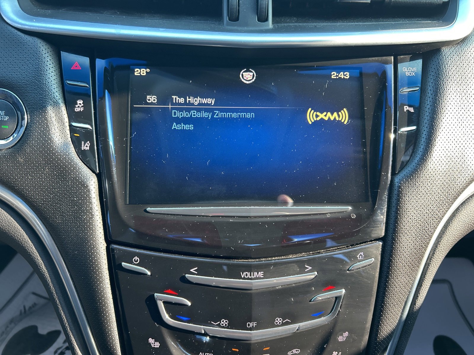 Used 2013 Cadillac XTS Premium image 12